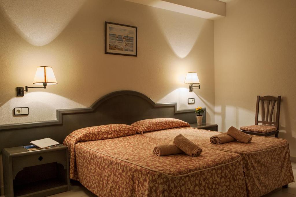Opcion Roulette De Paya Hotels Es Pujols Room photo